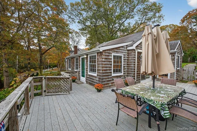 $1,150,000 | 3748 Noyack Road, Sag Harbor, NY 11963