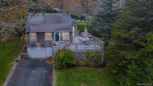 $1,150,000 | 3748 Noyack Road, Sag Harbor, NY 11963