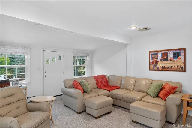 $1,150,000 | 3748 Noyack Road, Sag Harbor, NY 11963