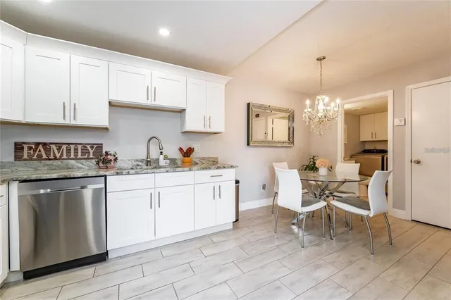 $2,400 | 5287 Cypress Court, Unit 724, Orlando, FL 32811