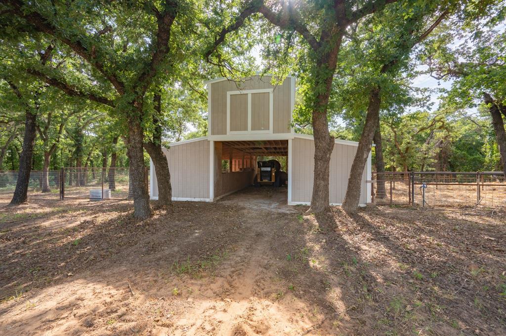 923 Natty Flat Road Lipan, TX 76462 - Photo 8 of 40