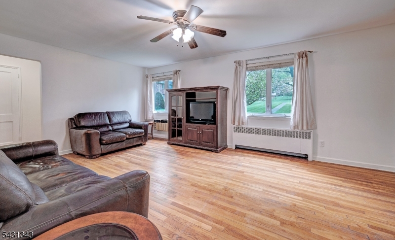 57 Troy Drive Springfield, NJ 07081 - Photo 3 of 11