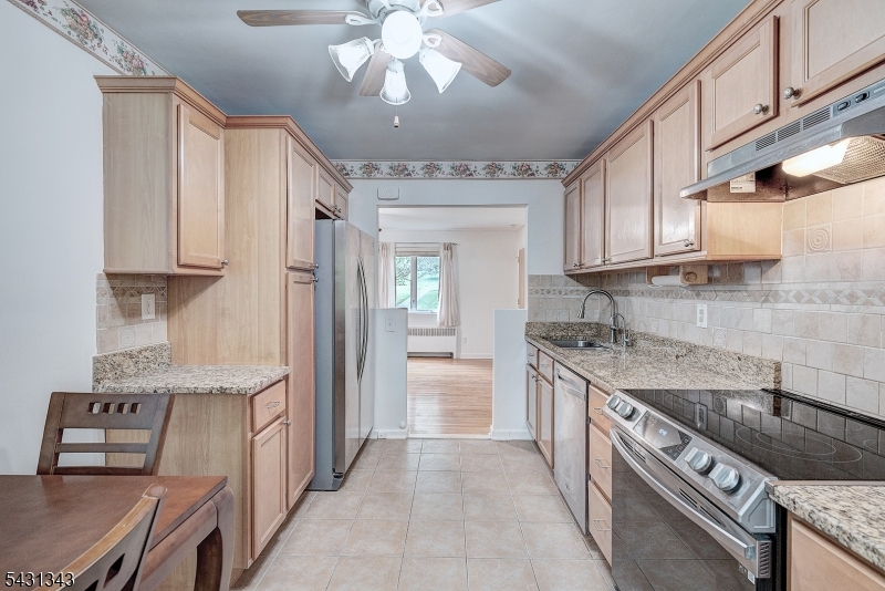 57 Troy Drive Springfield, NJ 07081 - Photo 5 of 11