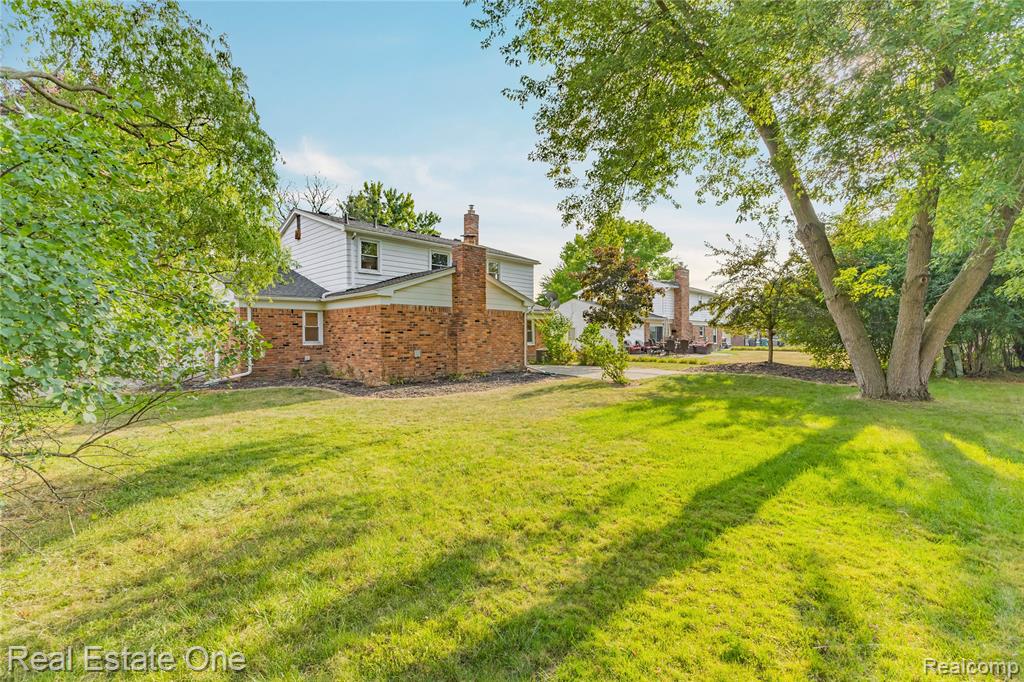 25695 Branchaster Road Farmington Hills, MI 48336 - Photo 57 of 58 Gallery Image 57