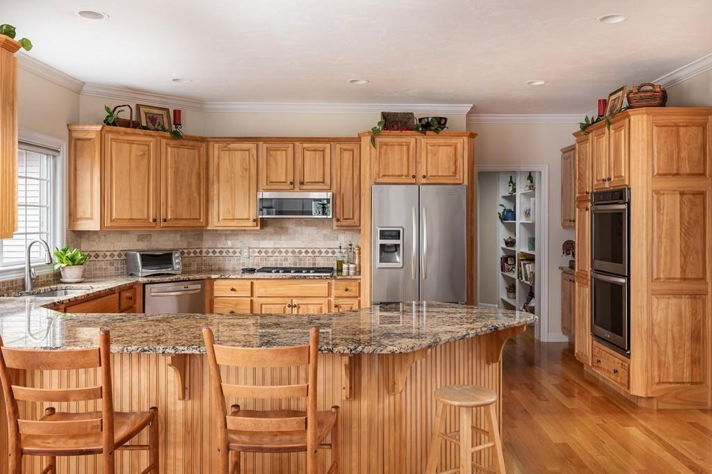 8 Smith Road Hopkinton, MA 01748 - Photo 2 of 35 Gallery Image 2