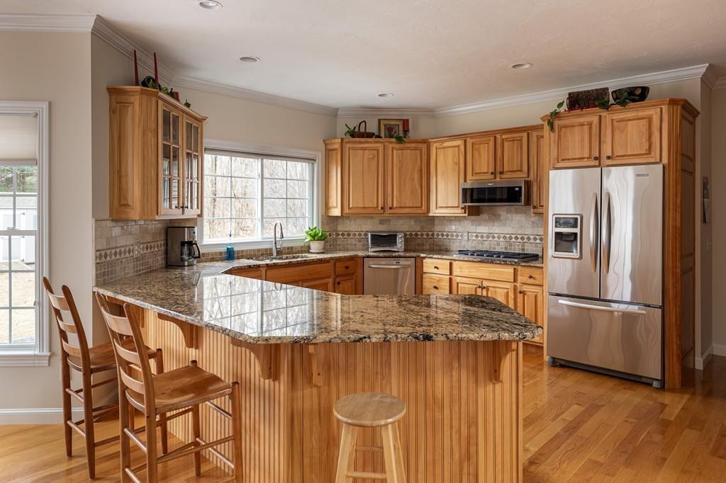 8 Smith Road Hopkinton, MA 01748 - Photo 3 of 35 Gallery Image 3