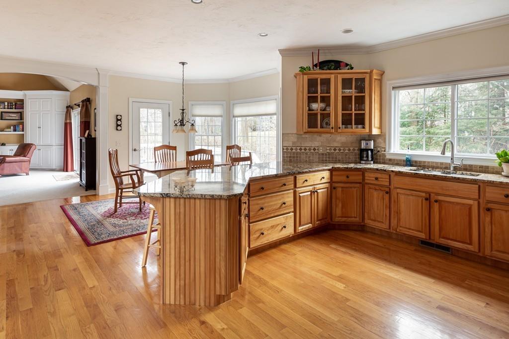 8 Smith Road Hopkinton, MA 01748 - Photo 6 of 35 Gallery Image 6