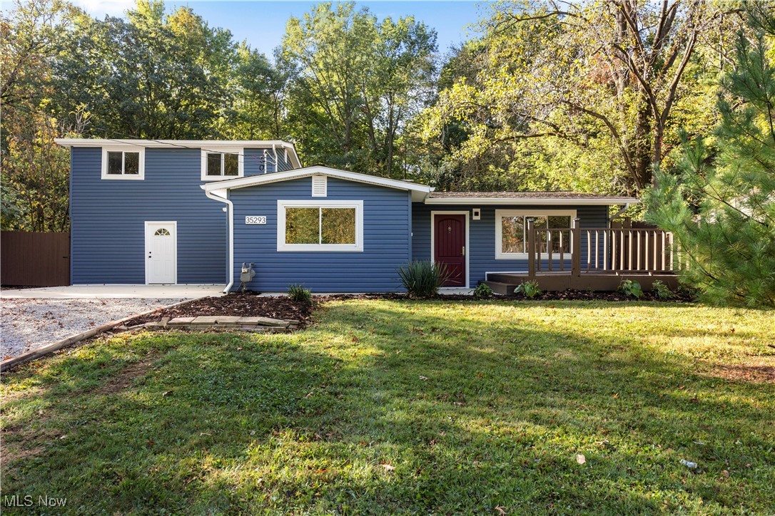 35293 Elm Road Grafton, OH 44044 - Photo 1 of 34 Gallery Image 1