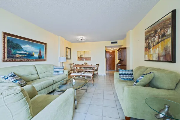 $195,000 | 1800 Northwest 24th Avenue, Unit 220, Miami, FL 33125