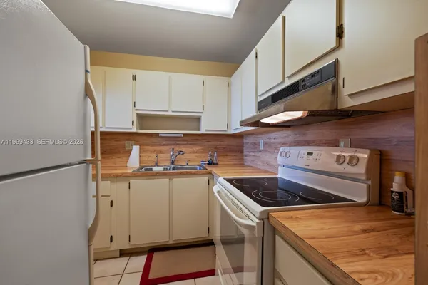 $195,000 | 1800 Northwest 24th Avenue, Unit 220, Miami, FL 33125