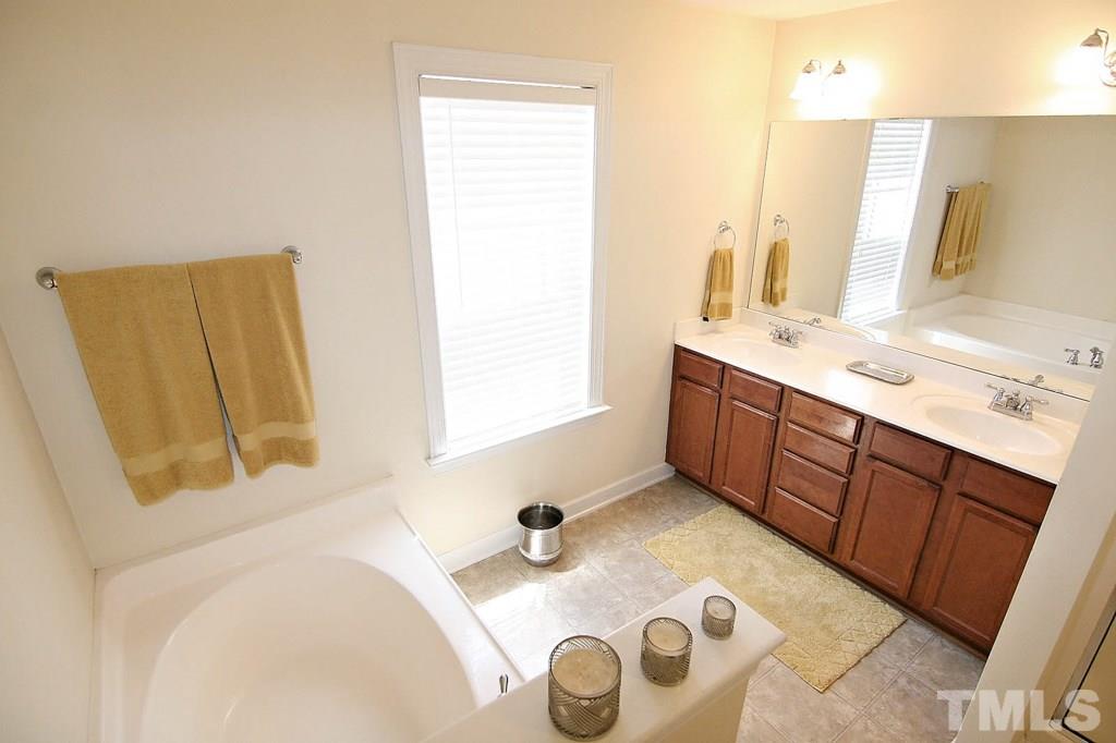 4804 Landover Vale Way Raleigh, NC 27616 - Photo 11 of 18 Gallery Image 11
