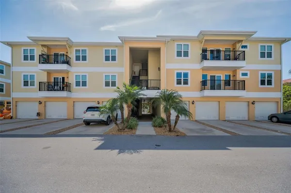 $249,000 | 5064 Royal Palms Way, Unit 204, New Port Richey, FL 34652