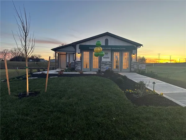 $303,040 | 2134 Woodfield Drive, Tonganoxie, KS 66086