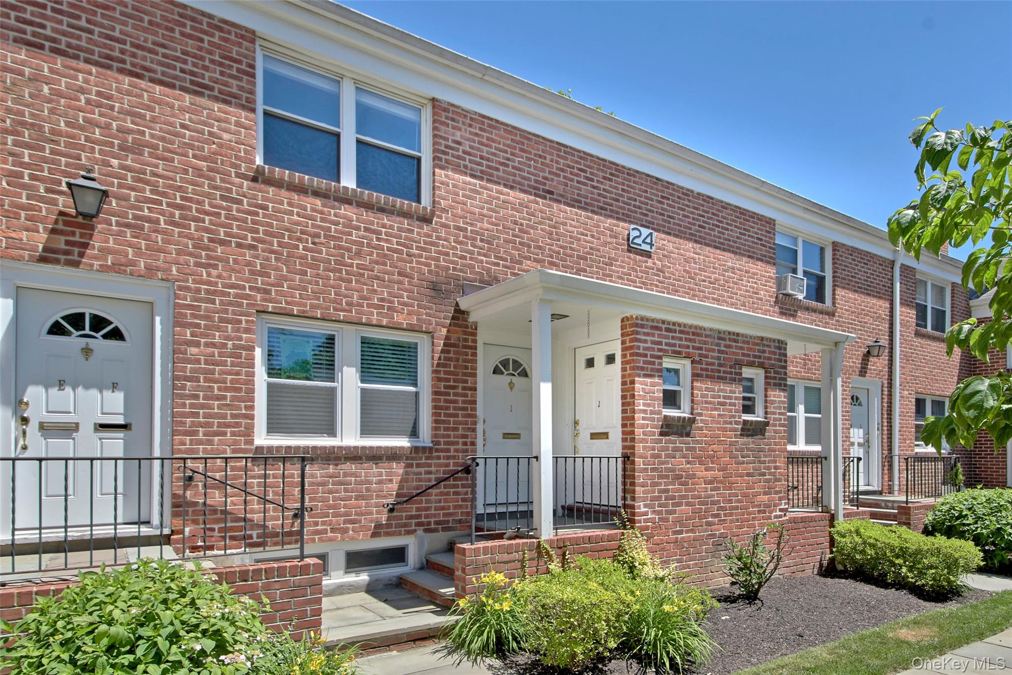 24 Wappanocca Avenue, Unit J Rye, NY 10580 - Photo 1 of 12