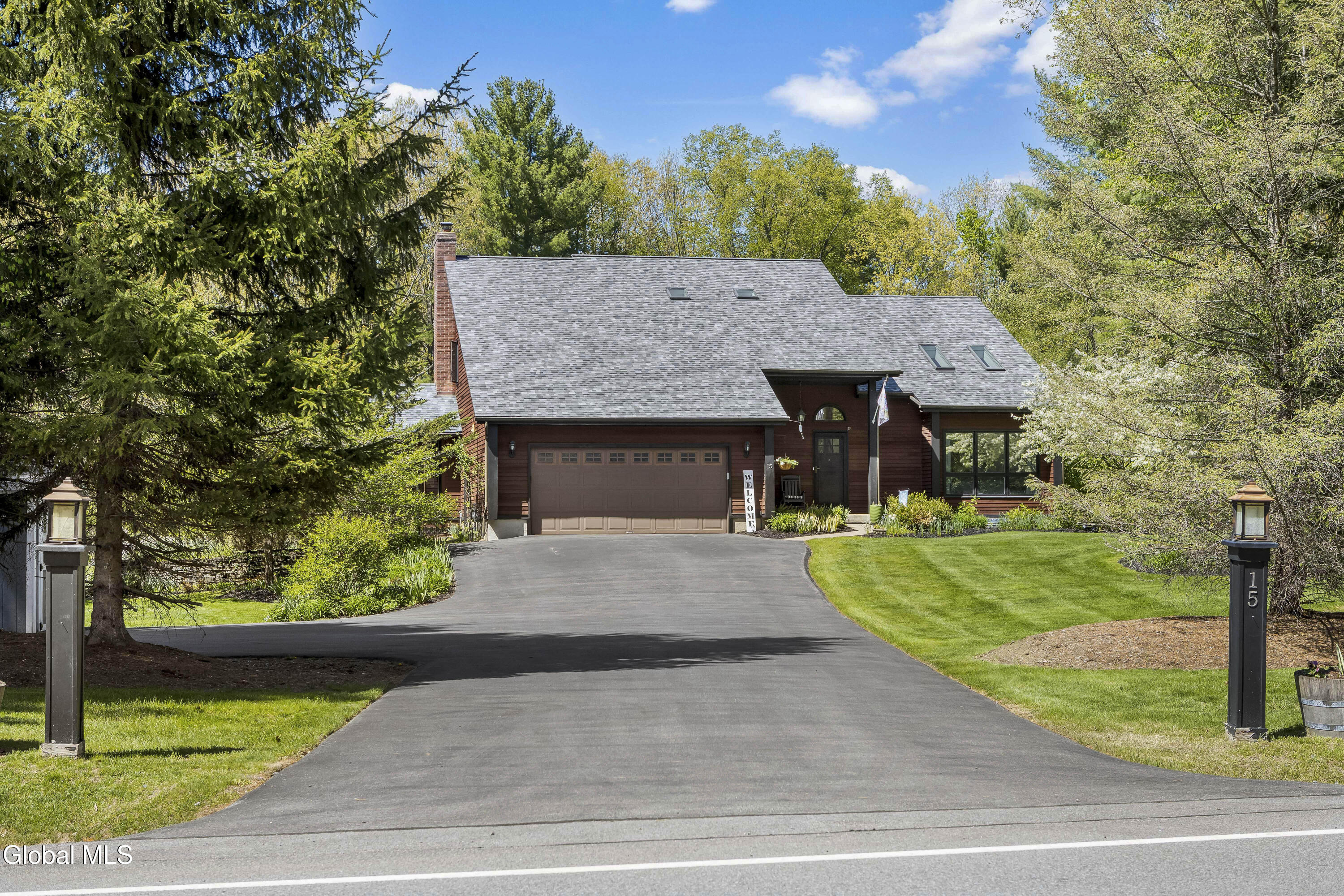 15 Dyer Switch Road Saratoga Springs, NY 12866 - Photo 3 of 70 2