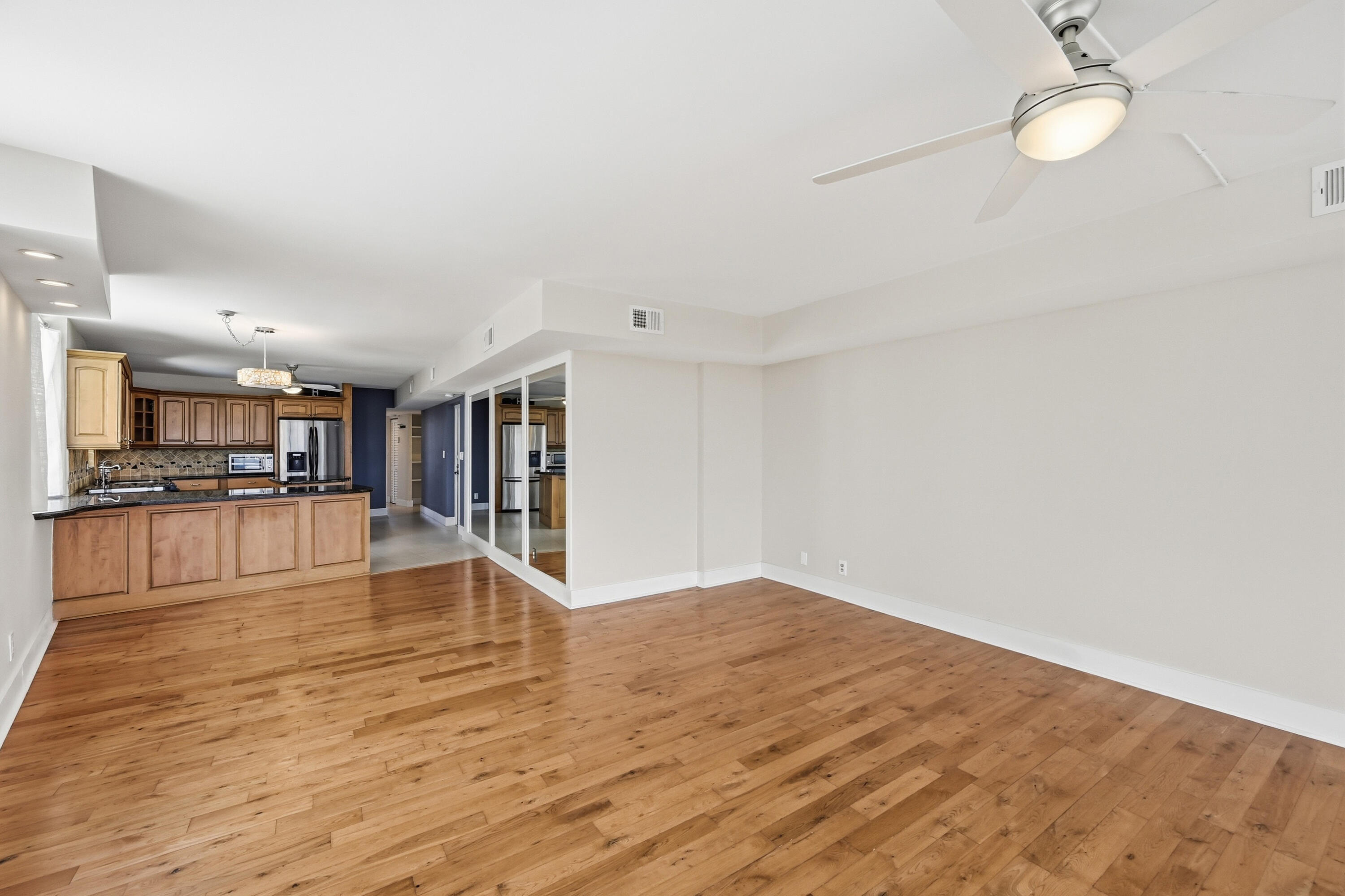 401 North Riverside Drive, Unit 408 Pompano Beach, FL 33062 - Photo 14 of 38 14_stl_4119