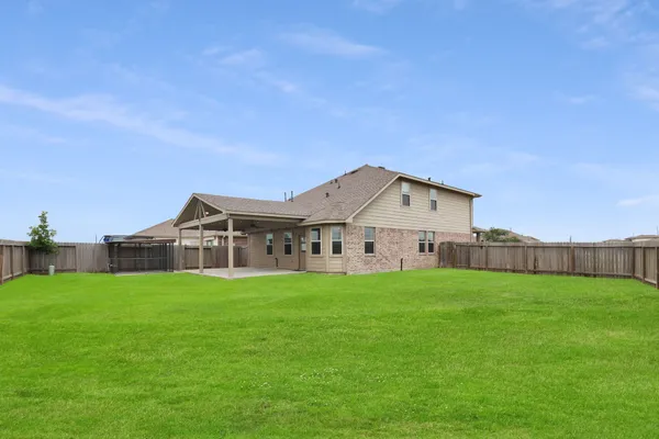 $350,000 | 430 Walnut Branch Drive, Baytown, TX 77523