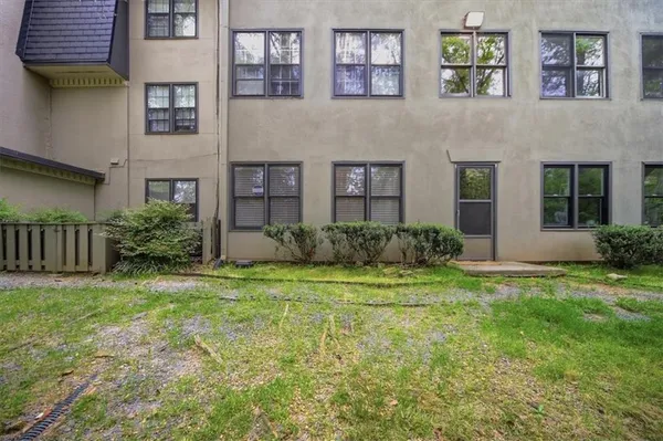 $240,000 | 26 Arpege Way Northwest, Atlanta, GA 30327