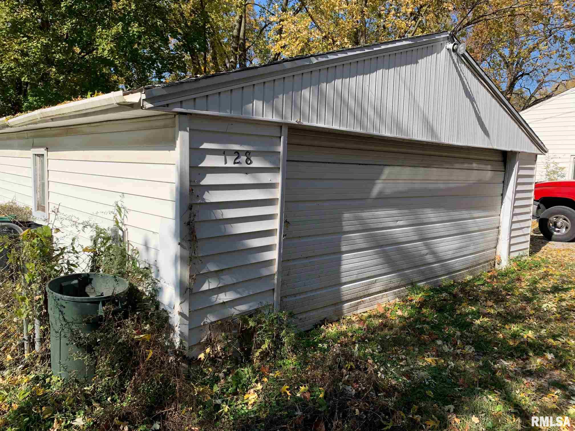 128 North MacArthur Boulevard Springfield, IL 62702 - Photo 4 of 4 Gallery Image 4