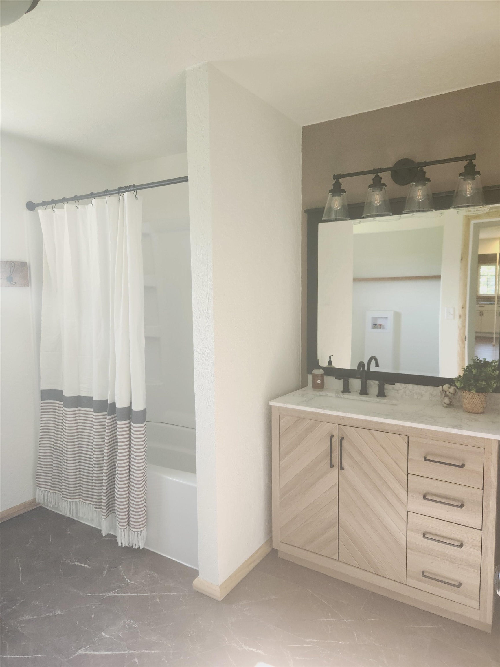 7223 East Tyler Road Breckenridge, MI 48615 - Photo 13 of 22 1910854-12.JPG