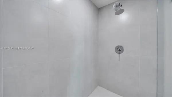 $5,274 | 555 Northeast 34th Street, Unit 704, Miami, FL 33137