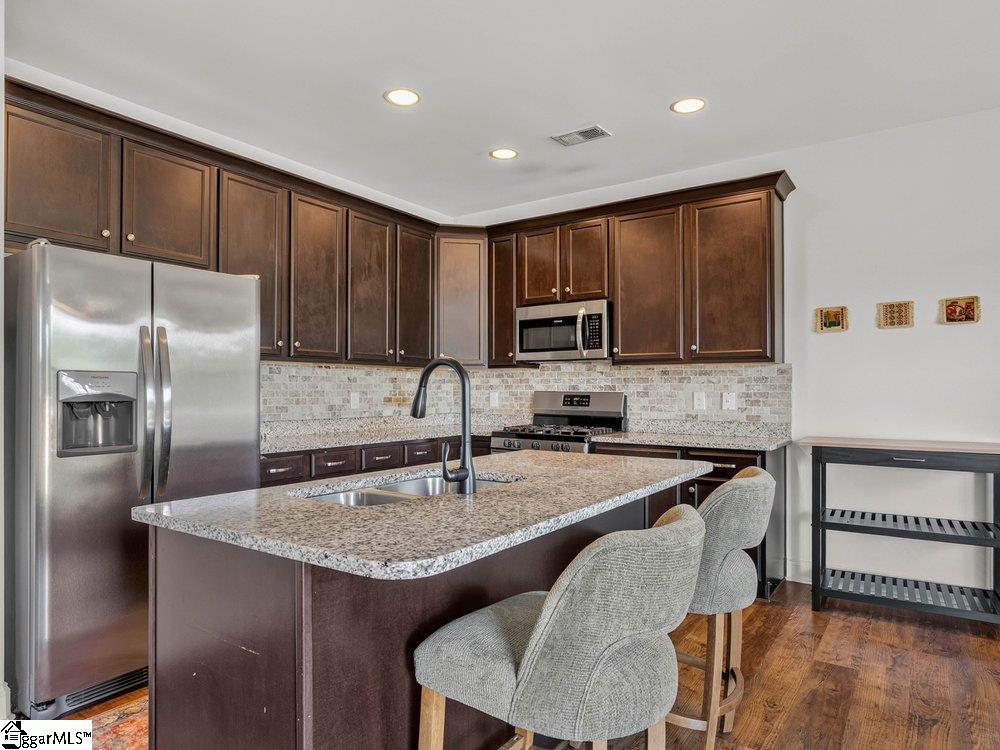 27 Forest Ridge Way Greenville, SC 29617 - Photo 6 of 35 Gallery Image 6