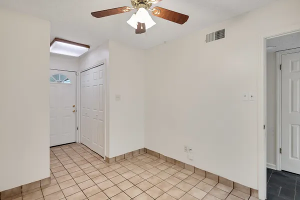 $275,000 | 1675 South Ravenhill Drive, Unit 19, Germantown, TN 38138