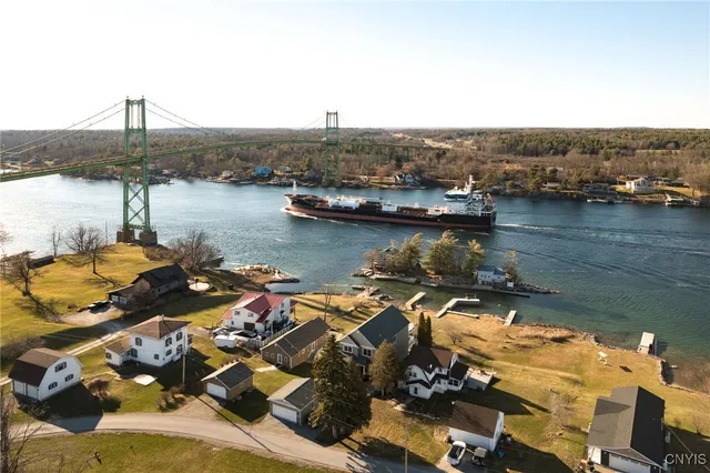 $1,499,999 | 19611 Collins Landing East, Orleans, NY 13607