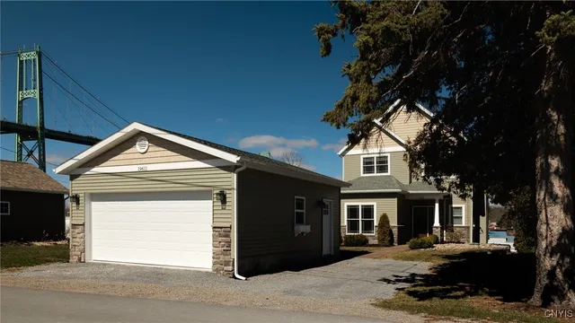 $1,499,999 | 19611 Collins Landing East, Orleans, NY 13607