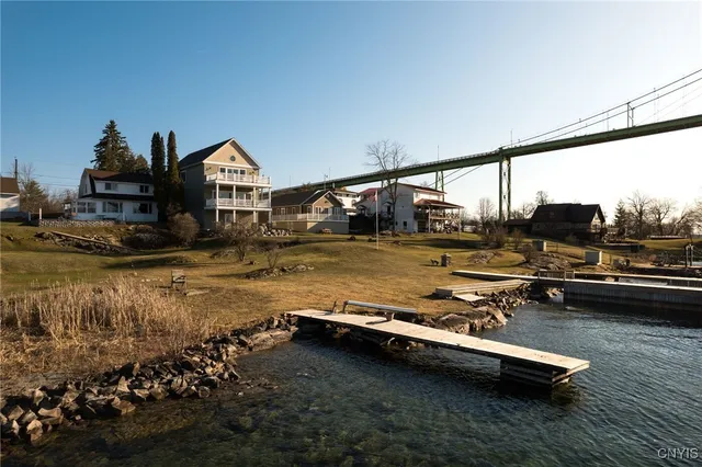 $1,499,999 | 19611 Collins Landing East, Orleans, NY 13607