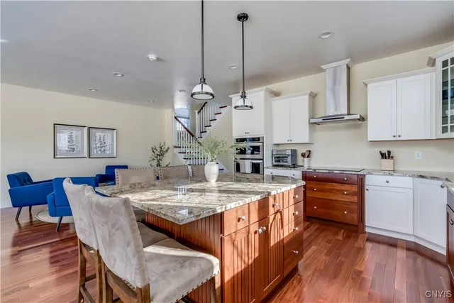 $1,499,999 | 19611 Collins Landing East, Orleans, NY 13607