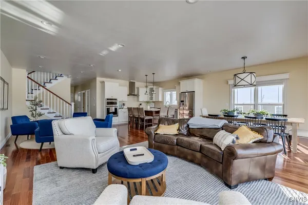 $1,499,999 | 19611 Collins Landing East, Orleans, NY 13607