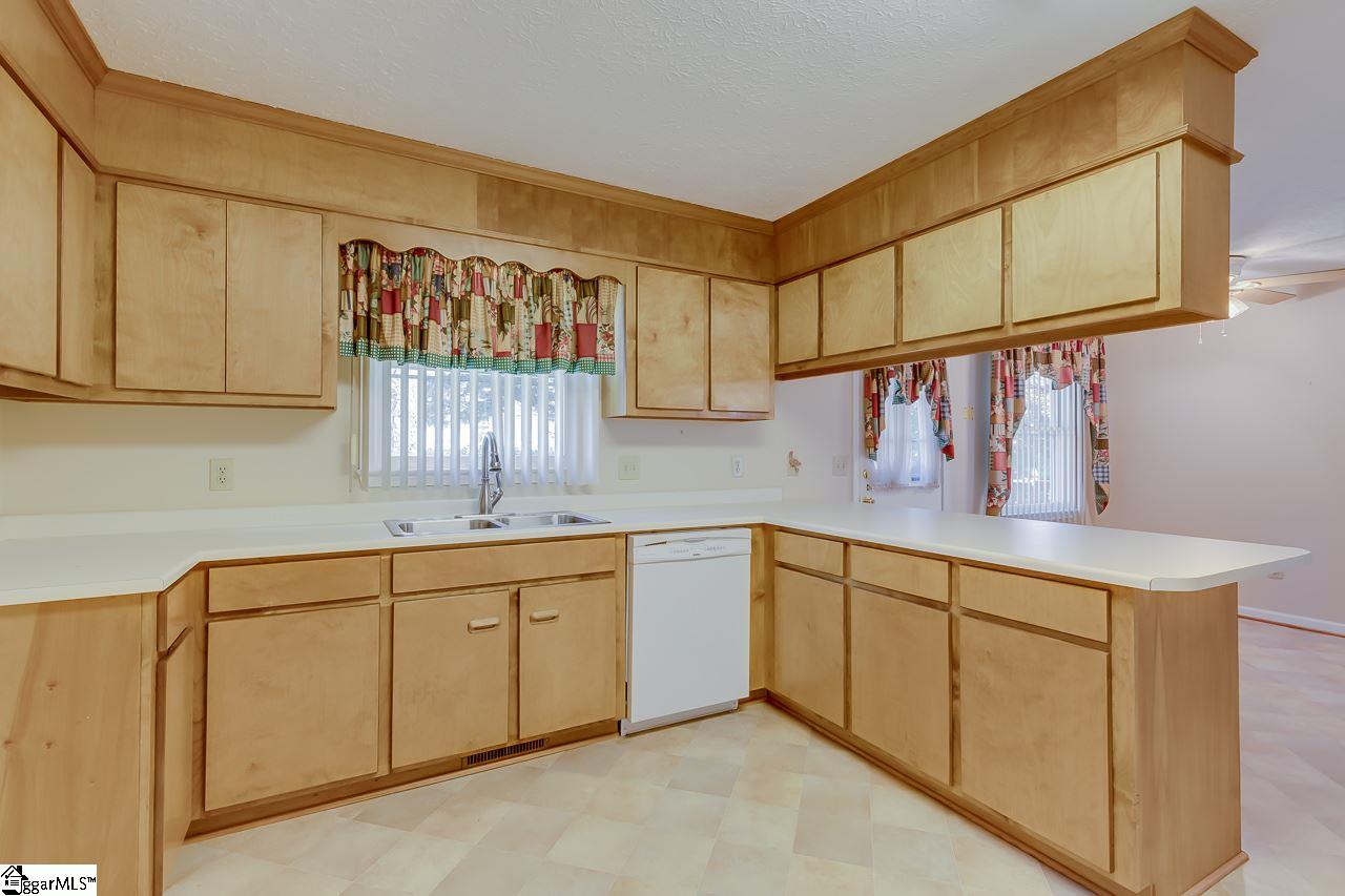 102 Patio Road Easley, SC 29642 - Photo 15 of 36 Gallery Image 15