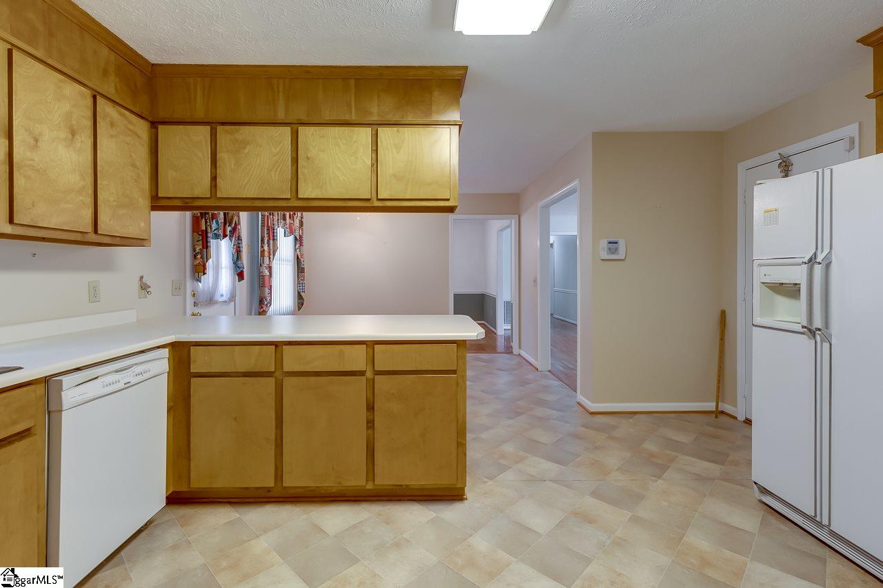 102 Patio Road Easley, SC 29642 - Photo 18 of 36 Gallery Image 18