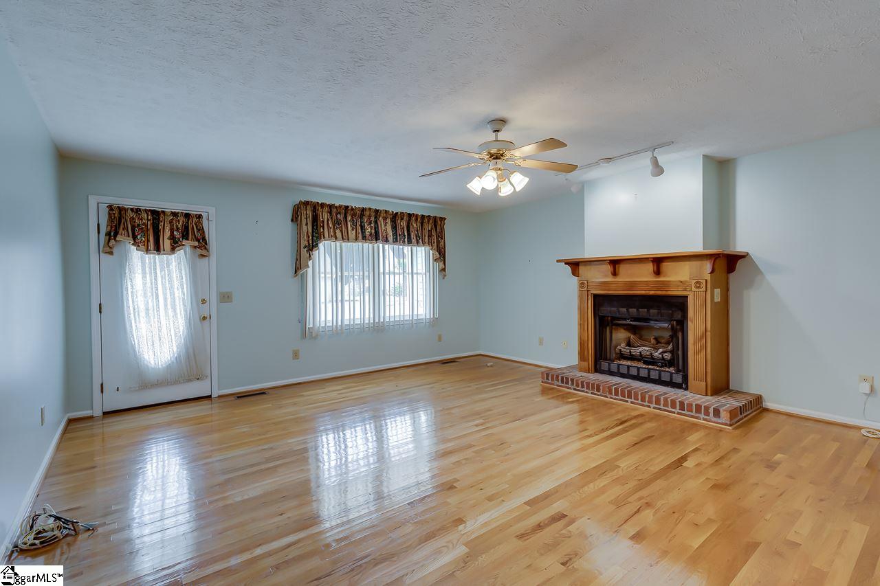 102 Patio Road Easley, SC 29642 - Photo 9 of 36 Gallery Image 9