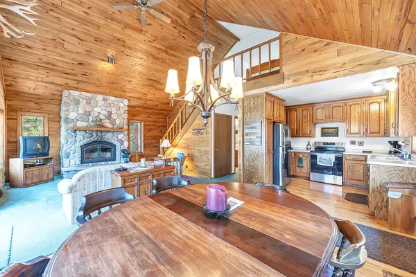 $599,900 | 17235 Lit Archibald Road, Townsend, WI 54175