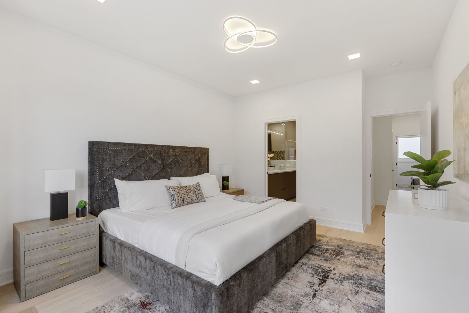 338 East Pershing Road Chicago, IL 60653 - Photo 41 of 86