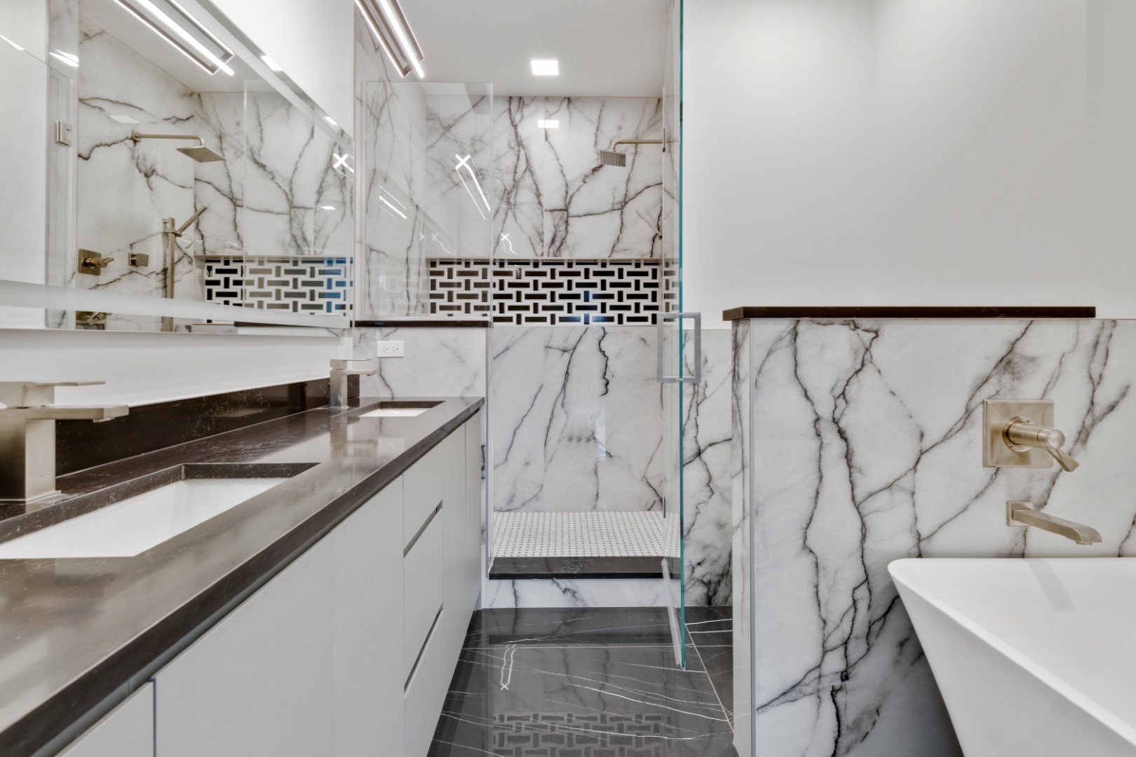 338 East Pershing Road Chicago, IL 60653 - Photo 46 of 86