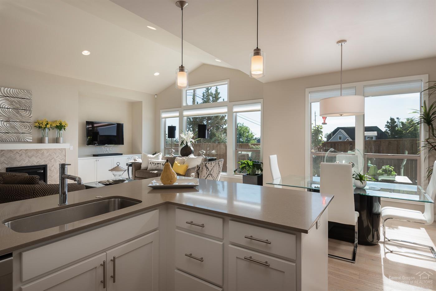 63194 Iner Loop Bend, OR 97701 - Photo 11 of 25 Additional Photo