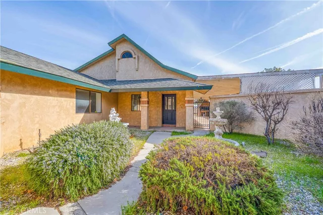 $389,000 | 11815 Ivy Avenue, Hesperia, CA 92345