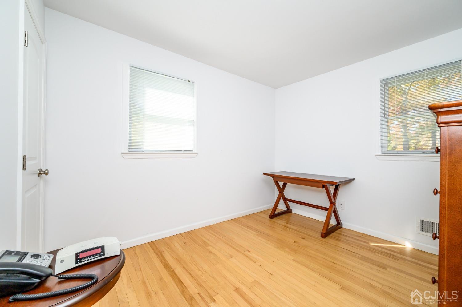 1603 Holly Road North Brunswick, NJ 08902 - Photo 19 of 37 Gallery Image 19