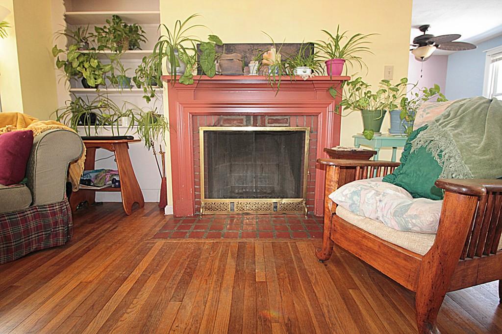 450 Island Pond Road Springfield, MA 01118 - Photo 15 of 41
