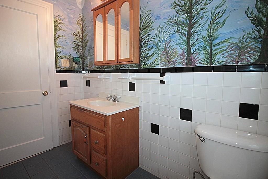 450 Island Pond Road Springfield, MA 01118 - Photo 24 of 41