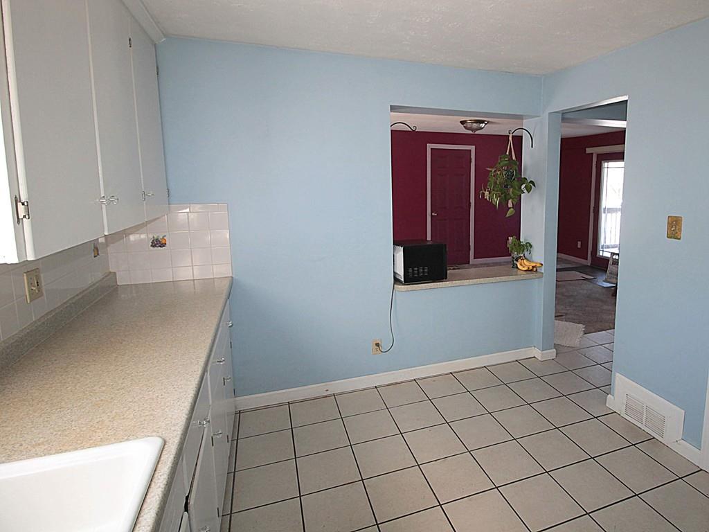 450 Island Pond Road Springfield, MA 01118 - Photo 8 of 41