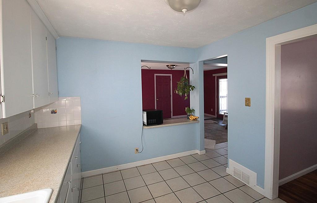 450 Island Pond Road Springfield, MA 01118 - Photo 9 of 41