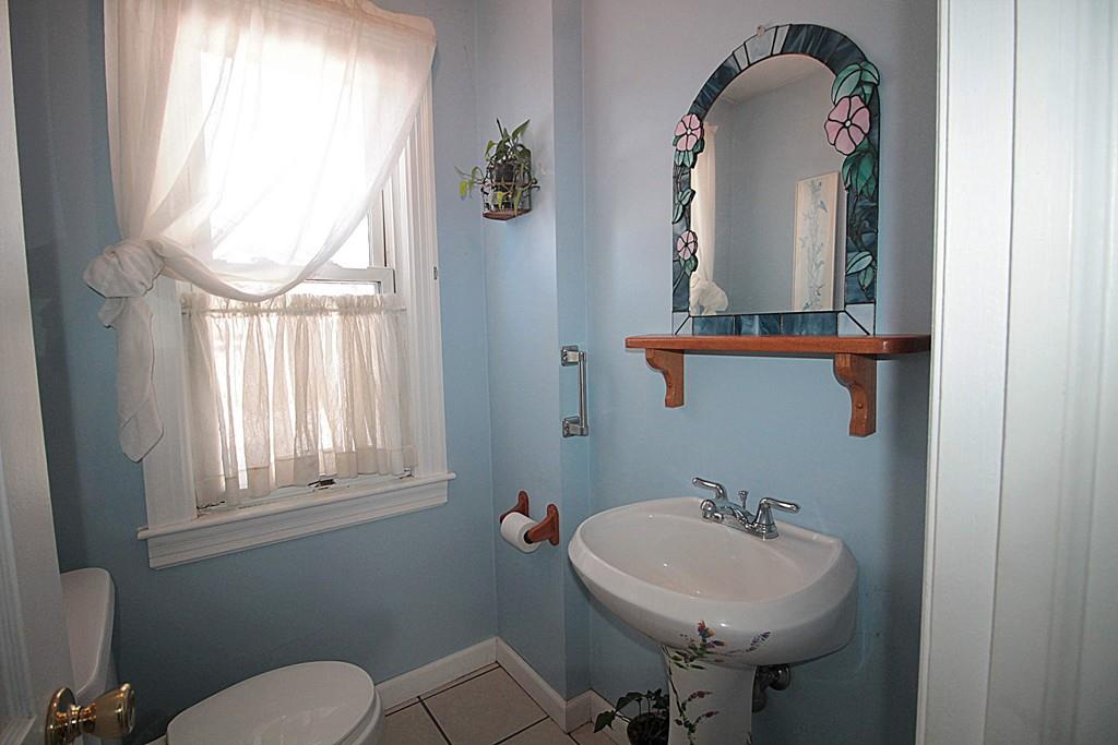 450 Island Pond Road Springfield, MA 01118 - Photo 10 of 41