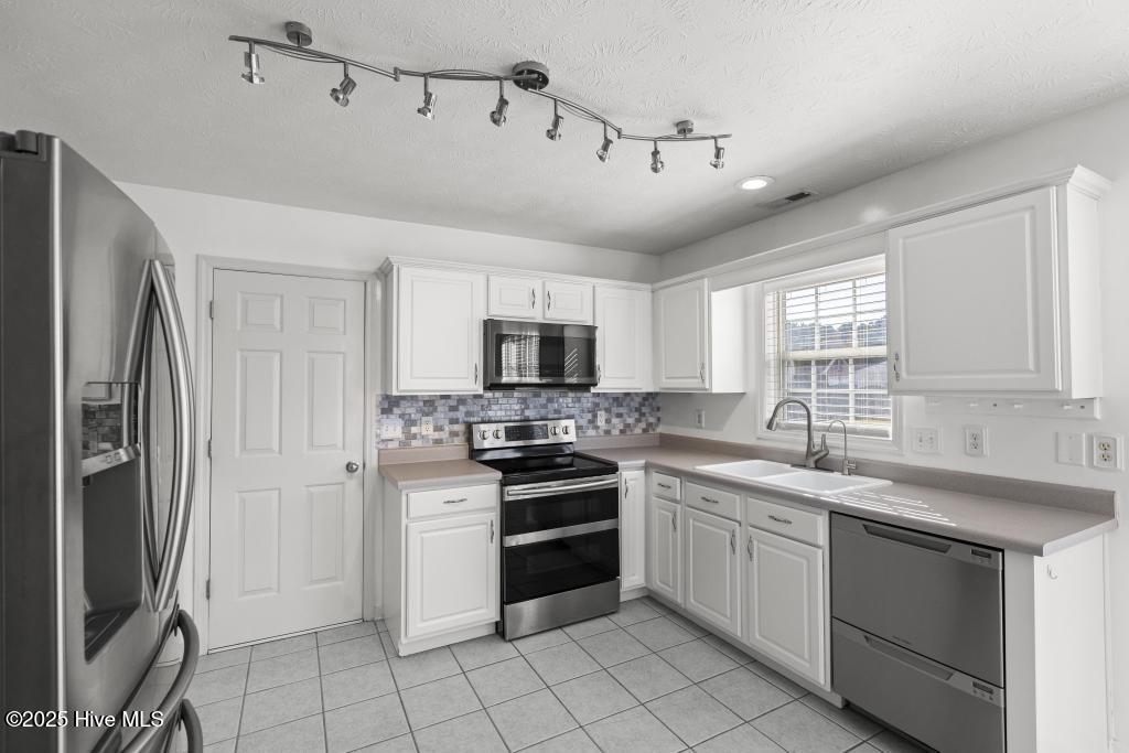 235 Rutherford Way Jacksonville, NC 28540 - Photo 15 of 38 425A4484