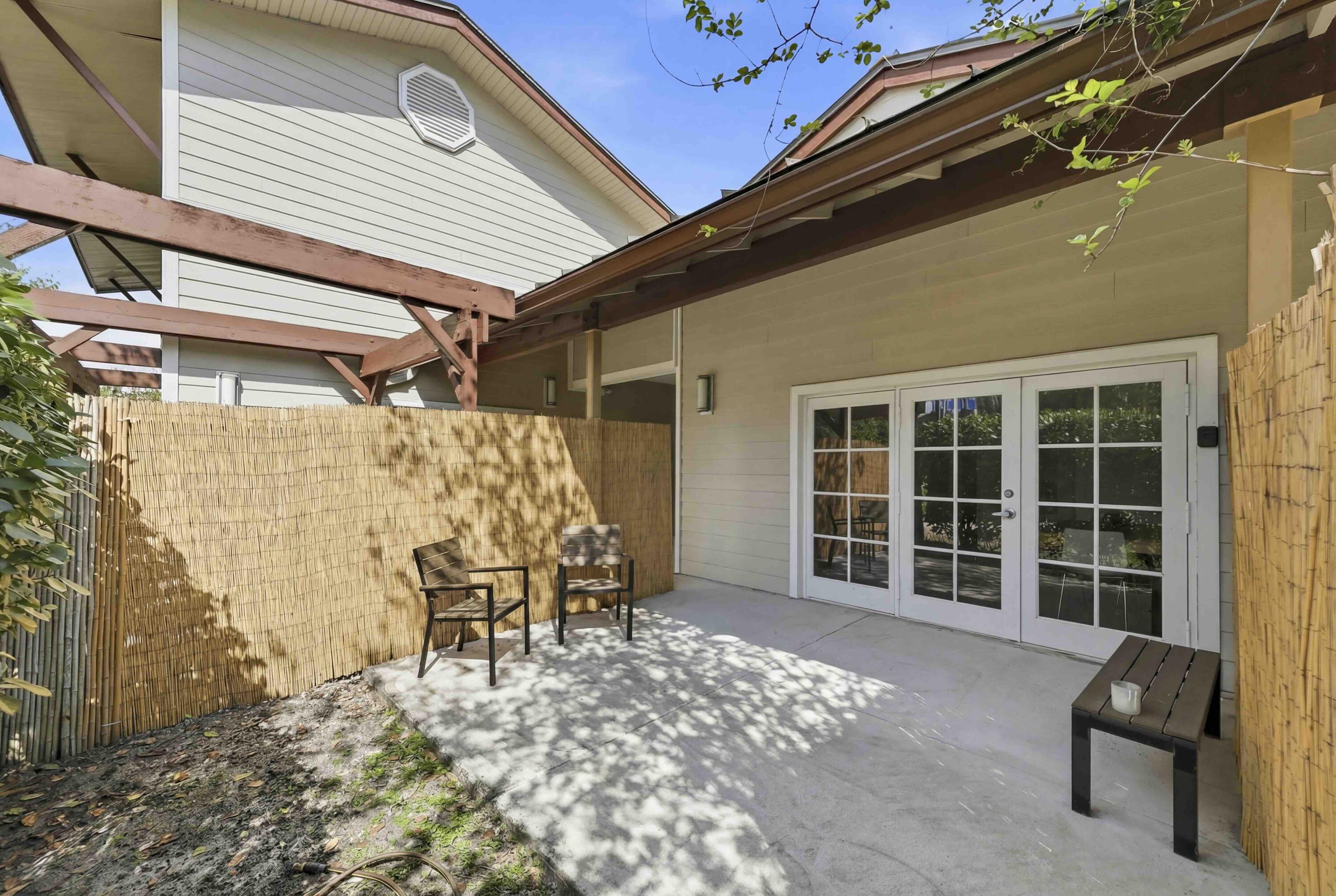 2950 South Flamingo Road Davie, FL 33330 - Photo 12 of 16 Rectory - Patio