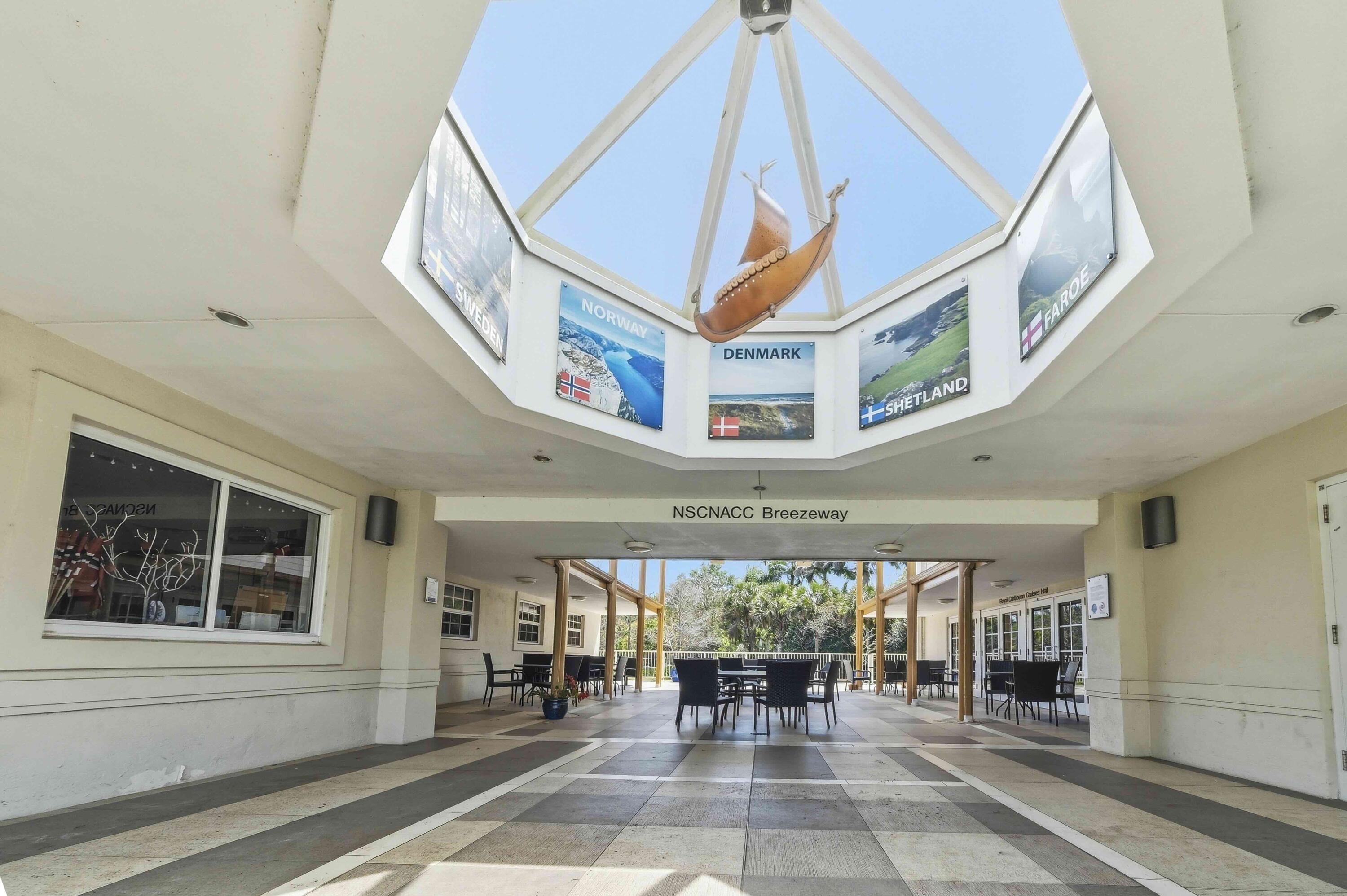 2950 South Flamingo Road Davie, FL 33330 - Photo 16 of 16 Breezeway 2950 S Flamingo Rd