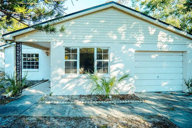 $2,400 | 1262 Jeffords Street, Clearwater, FL 33756